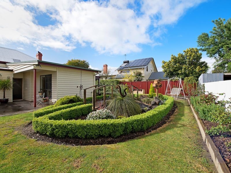 73 Armstrong Street, Colac VIC 3250