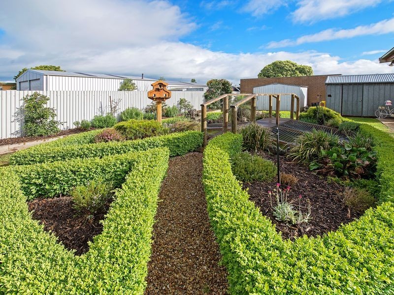 73 Armstrong Street, Colac VIC 3250