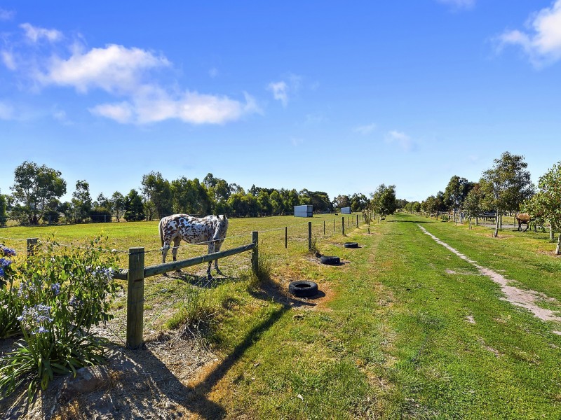 10 McDonnells Road, Birregurra VIC 3242