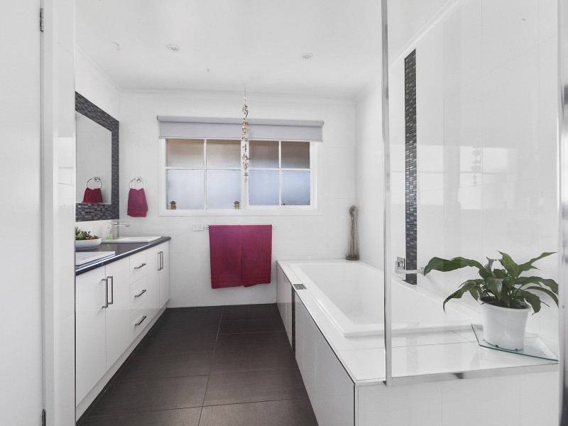 66 Aireys Street, Elliminyt VIC 3250