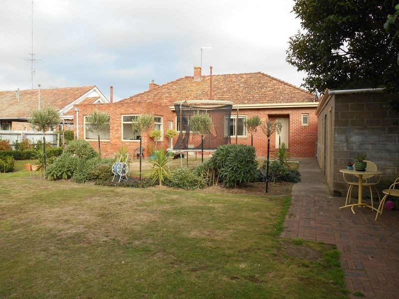 22 Armstrong Street, Colac VIC 3250