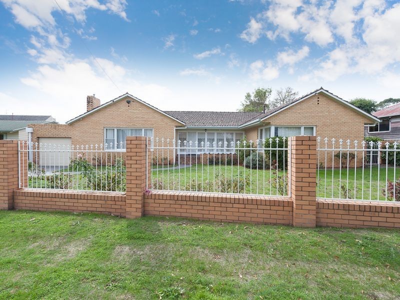33 Moore Street, Colac VIC 3250