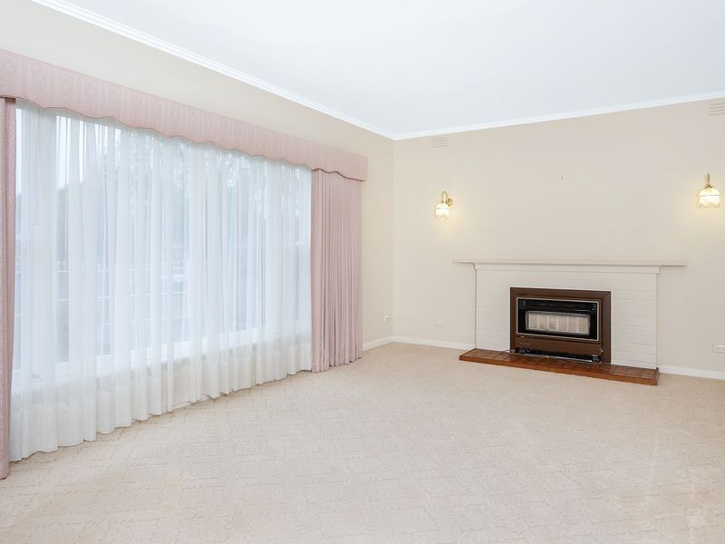 33 Moore Street, Colac VIC 3250