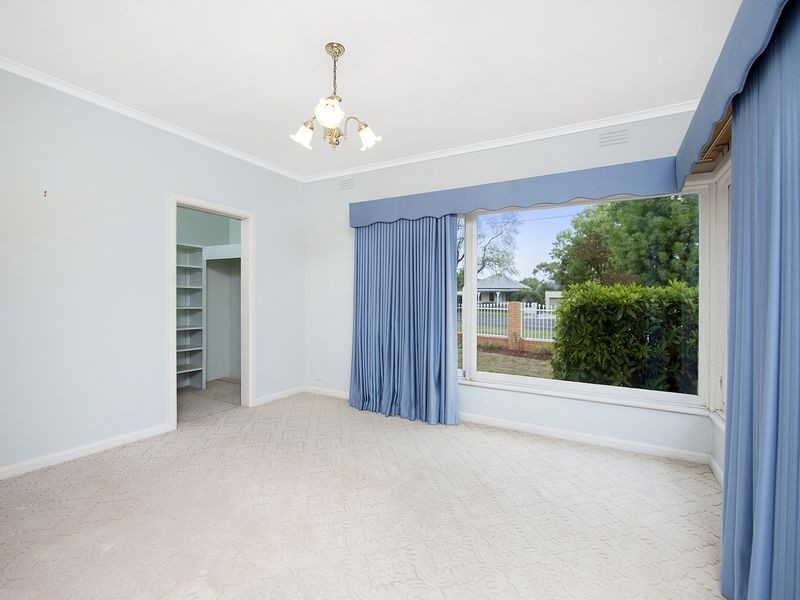 33 Moore Street, Colac VIC 3250