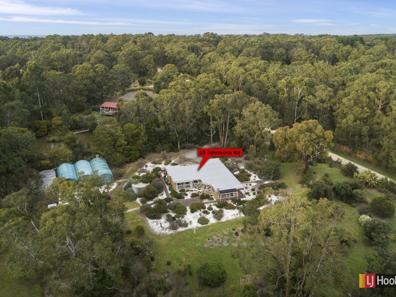 25 Johnsons Road, Barongarook VIC 3249