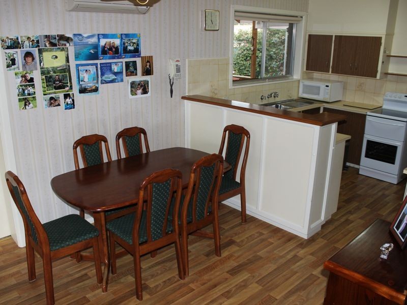 8 Sinclair Street, Colac VIC 3250