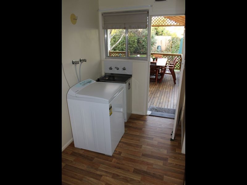 8 Sinclair Street, Colac VIC 3250