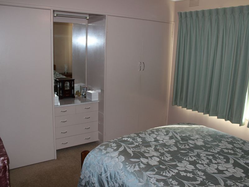 8 Sinclair Street, Colac VIC 3250