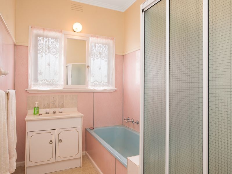 51 Moore Street, Colac VIC 3250