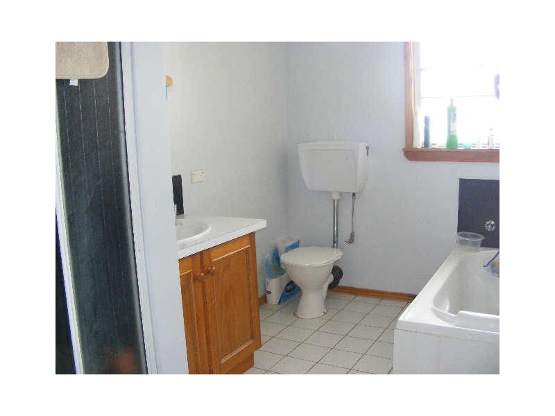 140 Armstrong Street, Colac VIC 3250