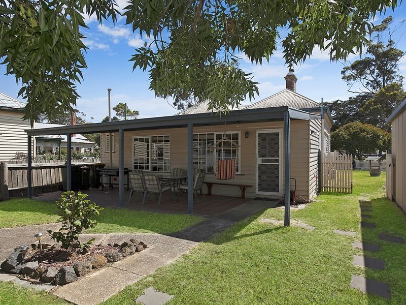 17 Duverney Street, Cressy VIC 3322