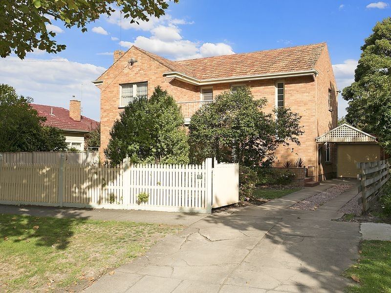 17 Grant Street, Colac VIC 3250