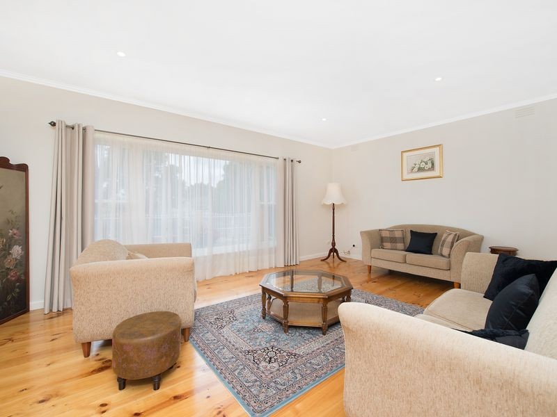 33 Moore Street, Colac VIC 3250