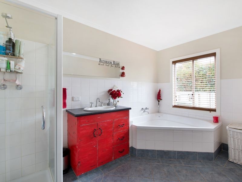 60 Armstrong Street, Colac VIC 3250