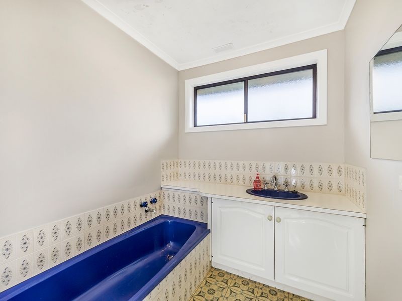 10 McLennan Street, Colac VIC 3250