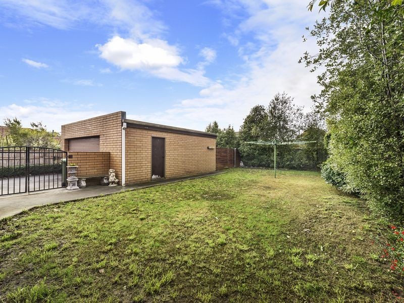 10 McLennan Street, Colac VIC 3250