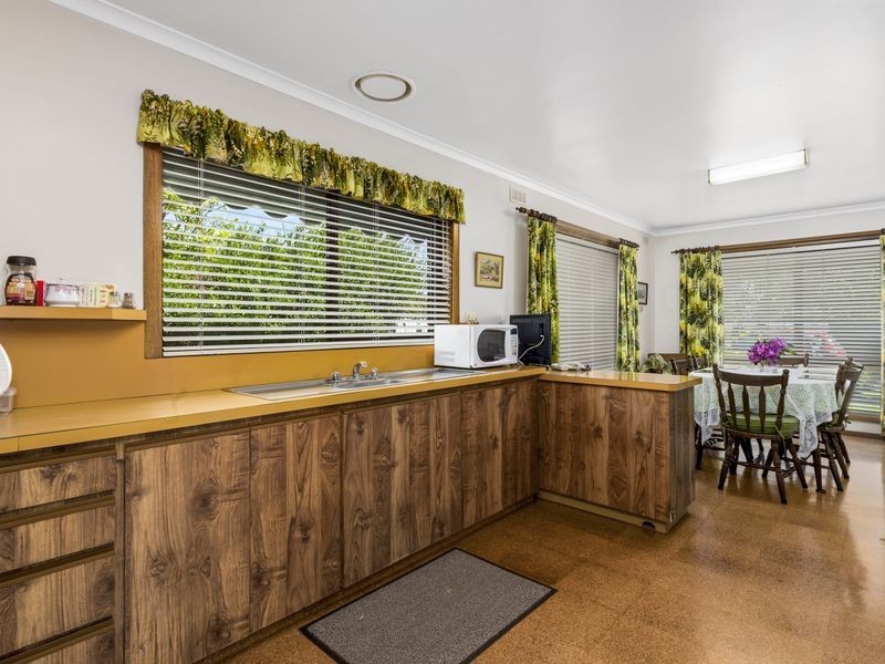 4 Little Woods Street, Colac VIC 3250