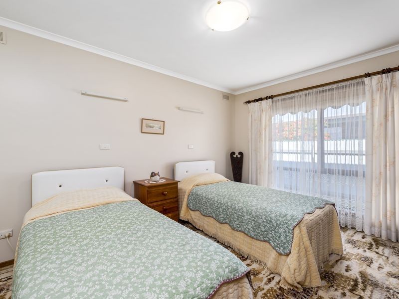 4 Little Woods Street, Colac VIC 3250