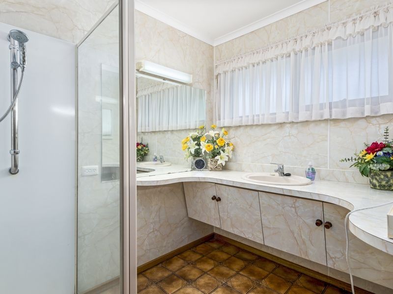 4 Little Woods Street, Colac VIC 3250