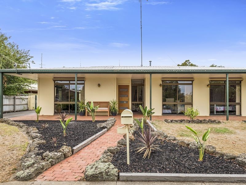14 McLennan Street, Colac VIC 3250