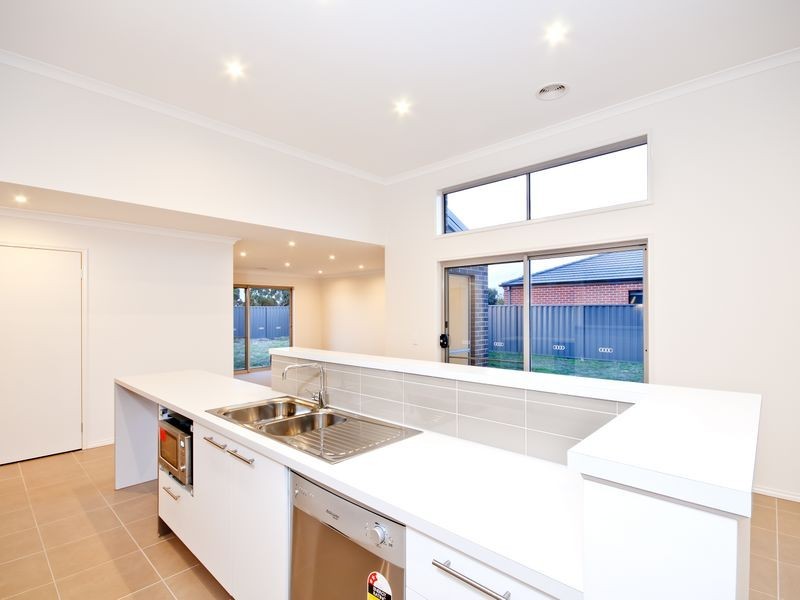 65 Imperial Drive, Colac VIC 3250