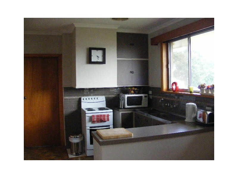 6 John Crescent, Colac VIC 3250