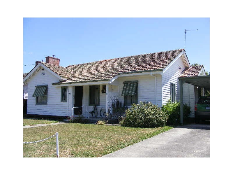 12 Johnstone Crescent, Colac VIC 3250