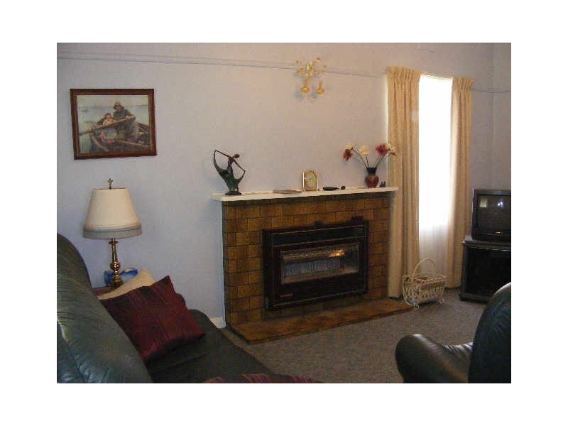 12 Johnstone Crescent, Colac VIC 3250