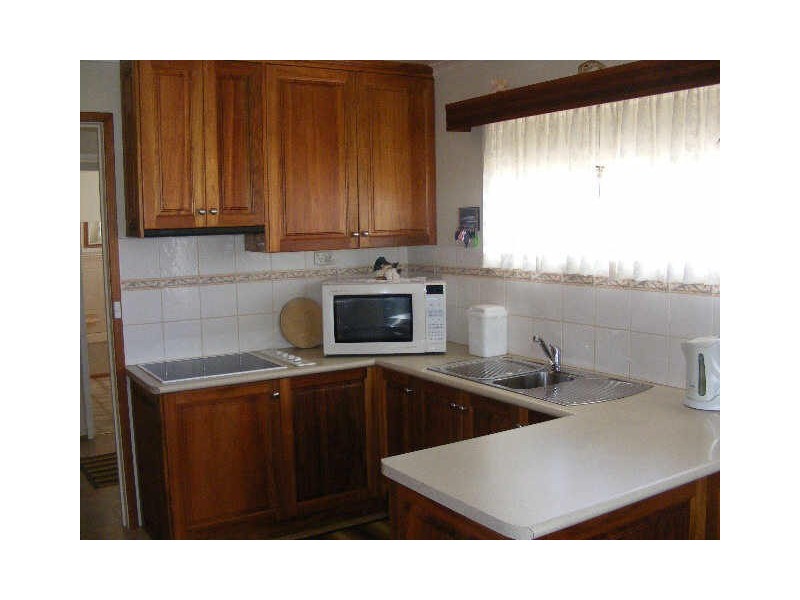 4 Batson Crescent, Elliminyt VIC 3250