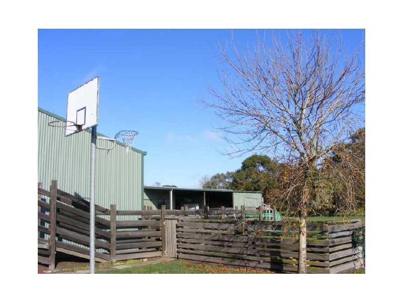 10 Spring Street, Elliminyt VIC 3250