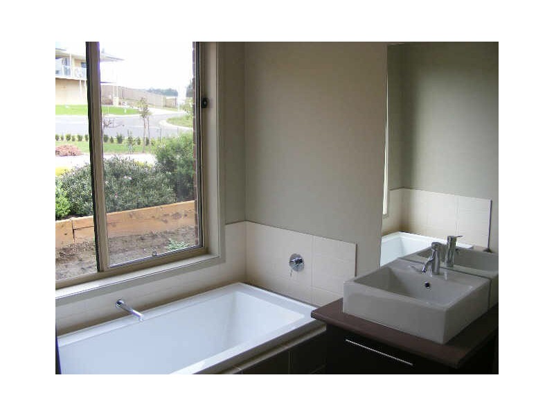 1 Scanlan Drive, Elliminyt VIC 3250