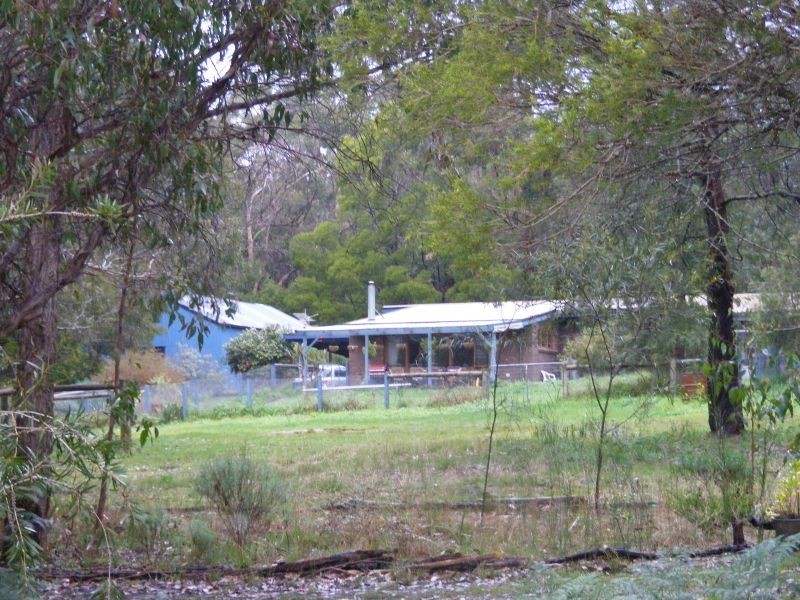 40 Johnsons Road, Barongarook VIC 3249