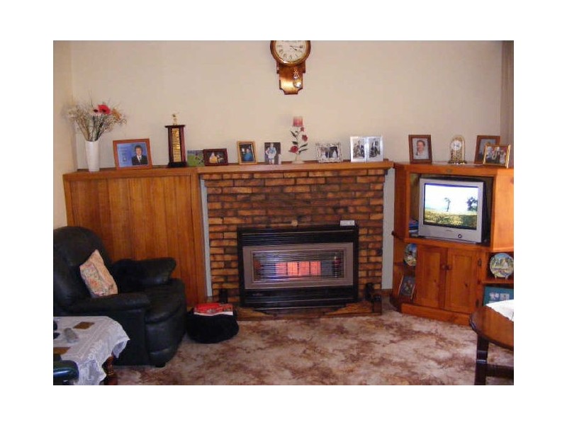 11 Quamby Avenue, Colac VIC 3250
