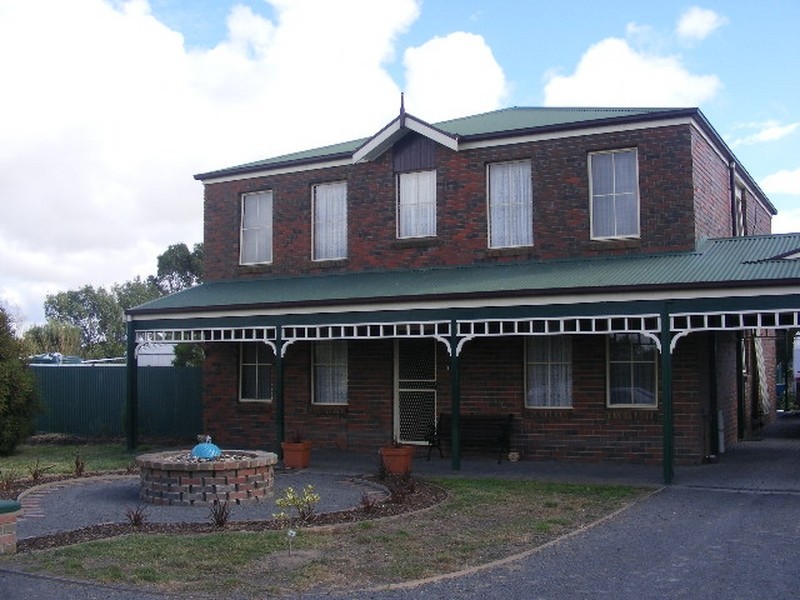 30 Mahoneys Road, Elliminyt VIC 3250