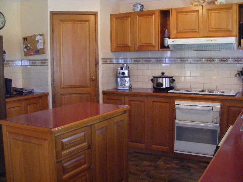 30 Mahoneys Road, Elliminyt VIC 3250