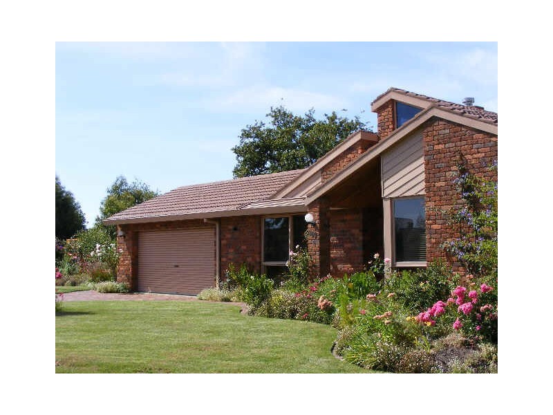 60 Balnagowan Avenue, Colac VIC 3250