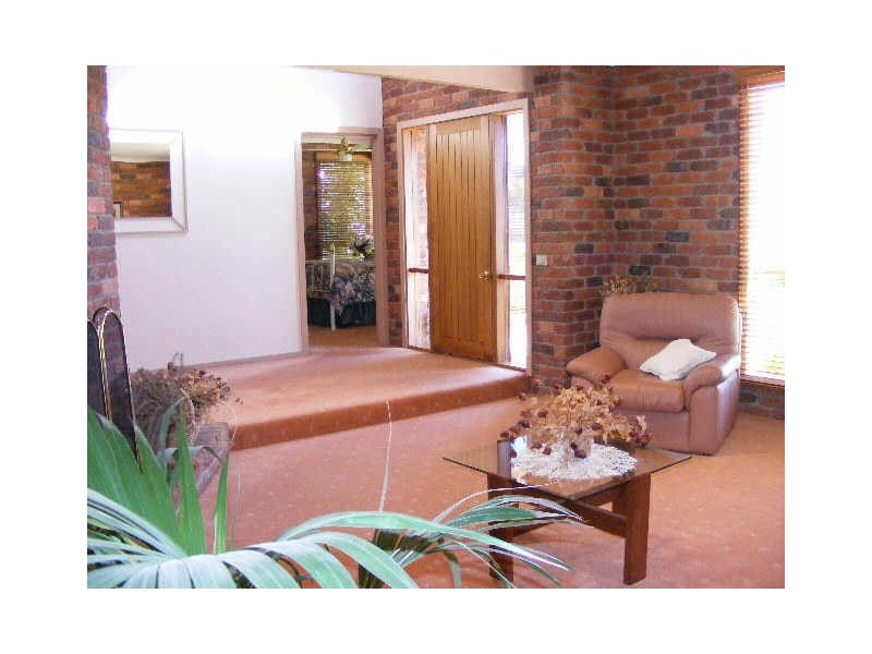 60 Balnagowan Avenue, Colac VIC 3250