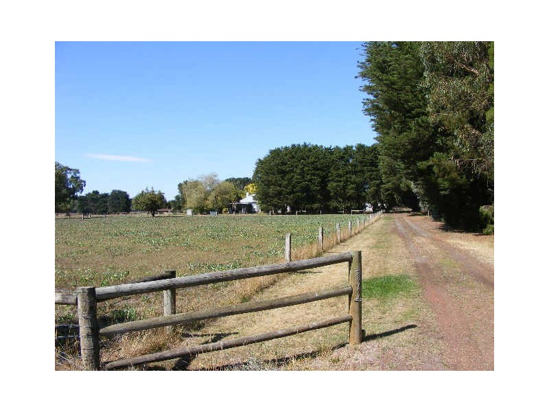 910 Carpendeit Road, Bungador VIC 3260