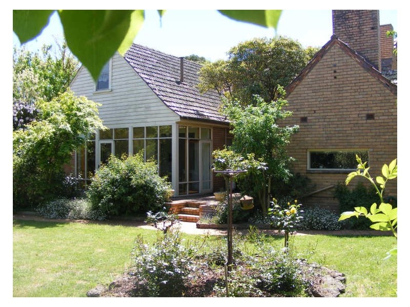 14 Queens Avenue, Colac VIC 3250