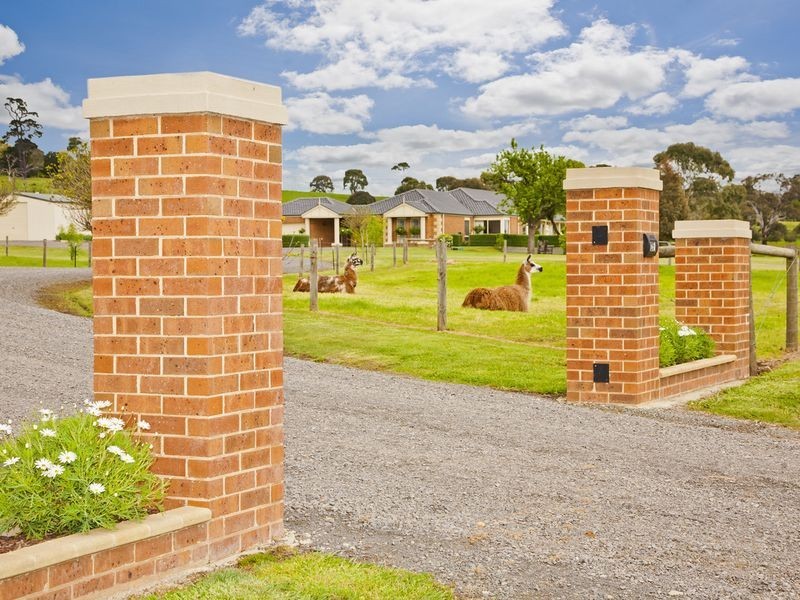 25 Roseneath Road, Warncoort VIC 3243