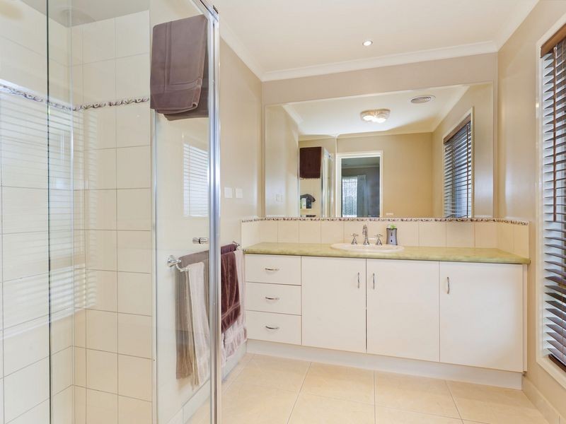 25 Roseneath Road, Warncoort VIC 3243