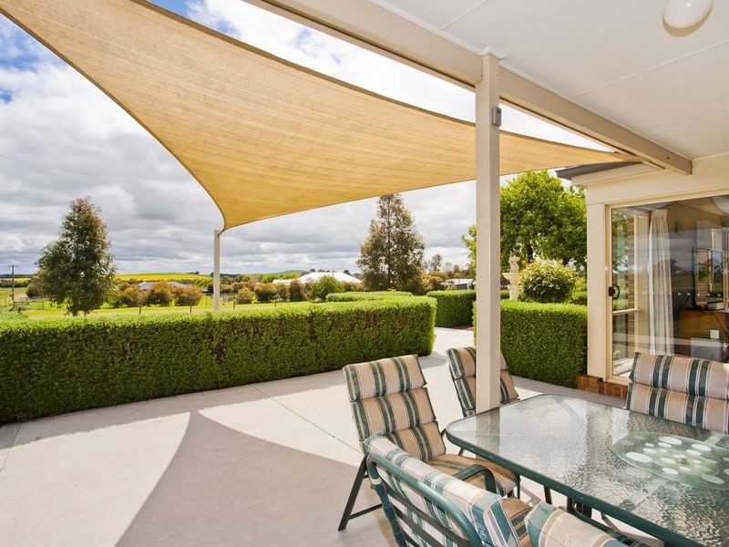 25 Roseneath Road, Warncoort VIC 3243