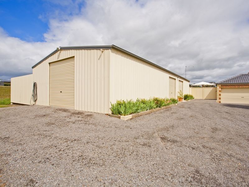 25 Roseneath Road, Warncoort VIC 3243