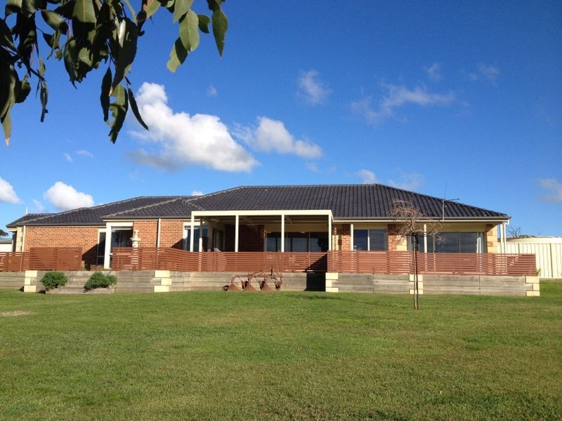 25 Roseneath Road, Warncoort VIC 3243
