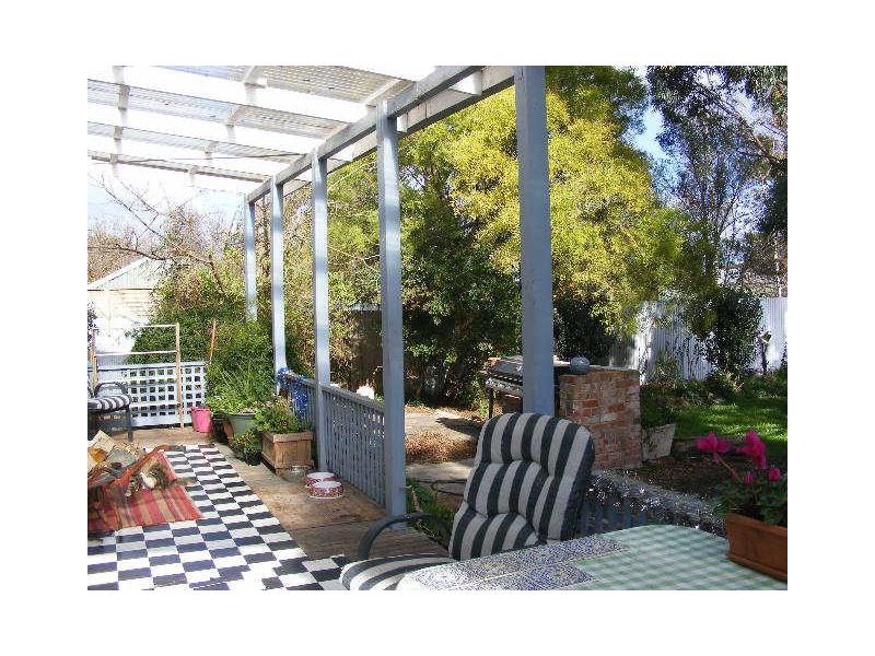 27 Main Street, Beeac VIC 3251