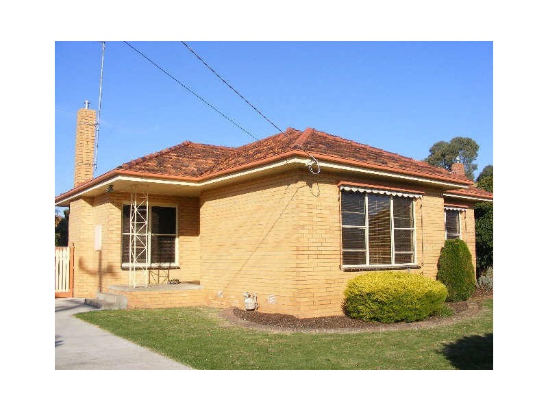 64 Hart Street, Colac VIC 3250