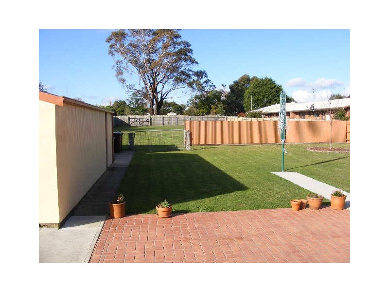 64 Hart Street, Colac VIC 3250