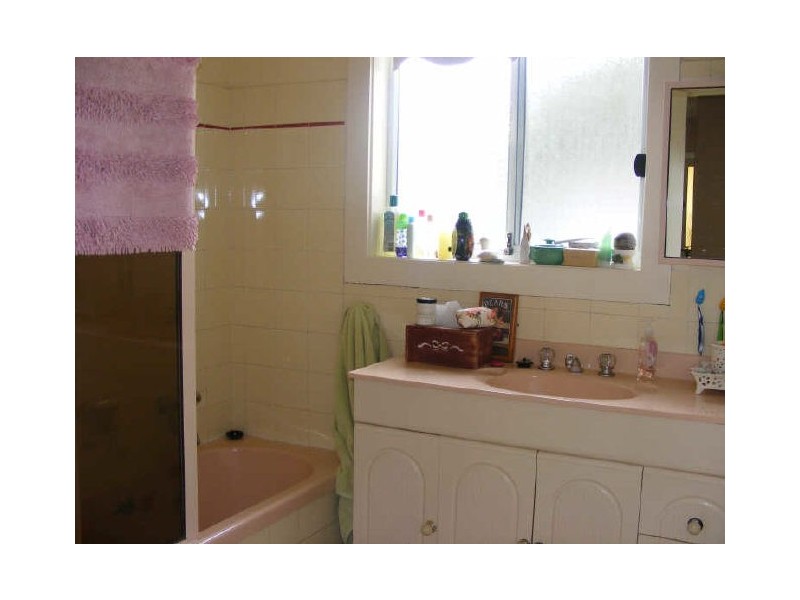 54 Sinclair Street, Colac VIC 3250