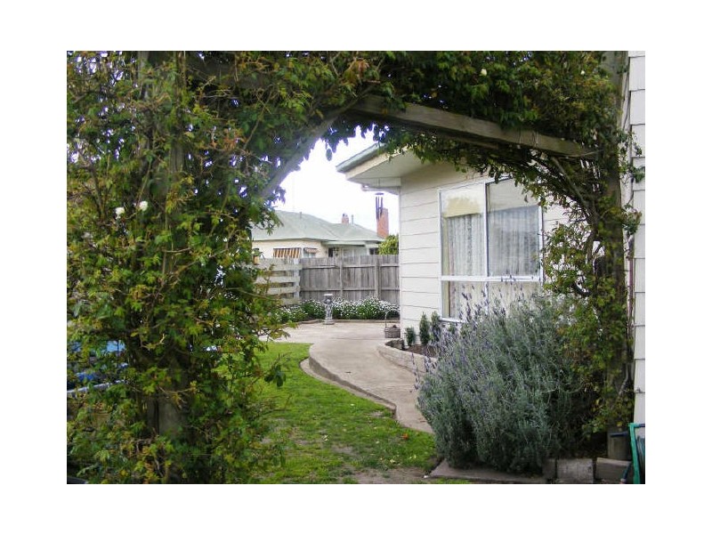 54 Sinclair Street, Colac VIC 3250