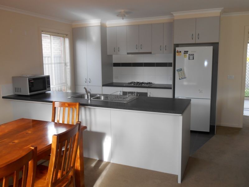 16 Jellie Street, Colac VIC 3250